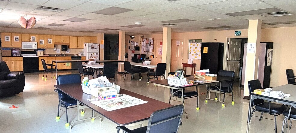 More Photos Of 164 W 9th St, Bloomsburg Storefront Retail Office For Lease