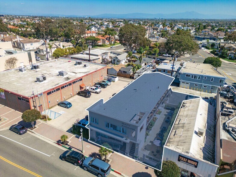 More Photos Of 526 Main St, Huntington Beach Storefront Retail Residential For Sale