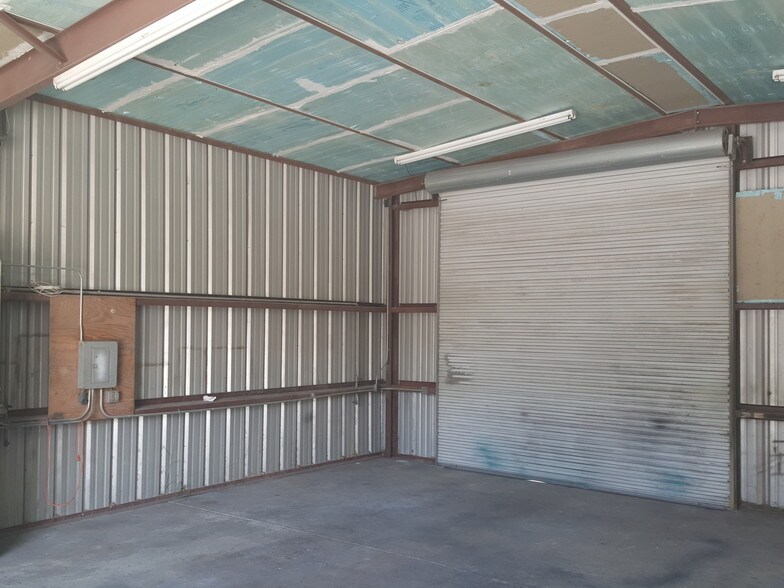 More Photos Of 7812 Symmes Rd, Gibsonton Service For Lease