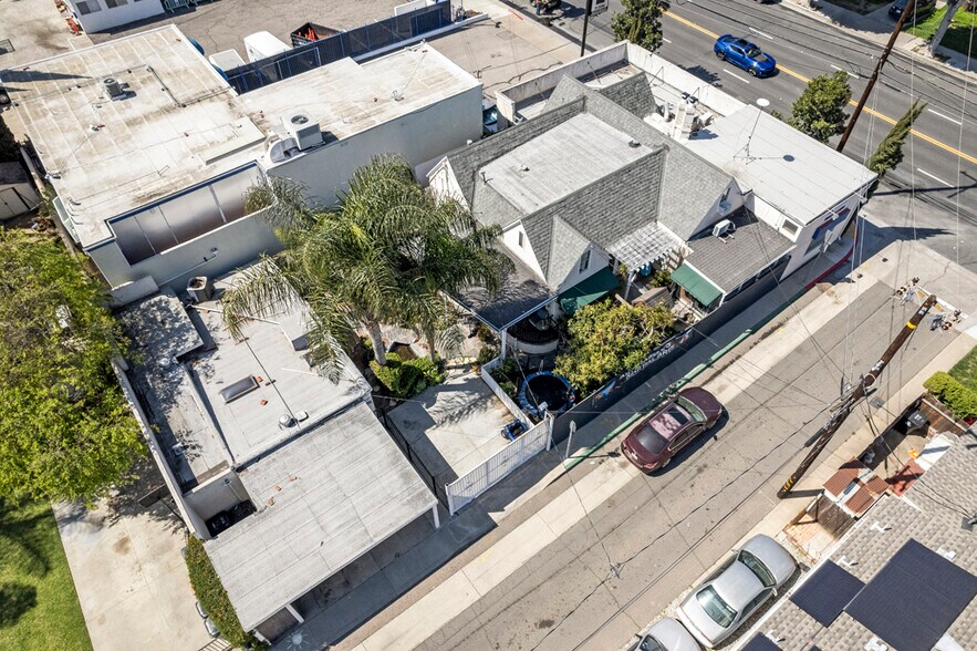 More Photos Of 906 E Commonwealth Ave, Fullerton Storefront For Sale
