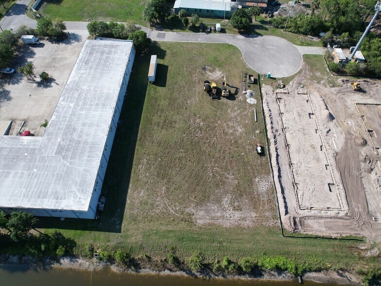 More Photos Of 5000 42nd pl, Vero Beach Industrial For Sale