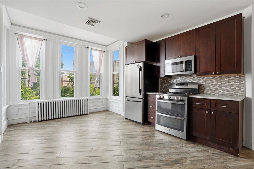 More Photos Of 1600 E Passyunk Ave, Philadelphia Storefront Retail Residential For Sale
