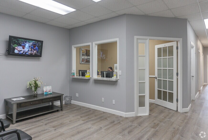 More Photos Of 1045-1085 N John Young Pky, Kissimmee Medical For Sale