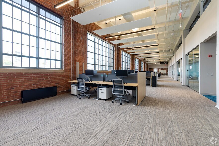 More Photos Of 324 Blackwell St, Durham Unknown For Lease