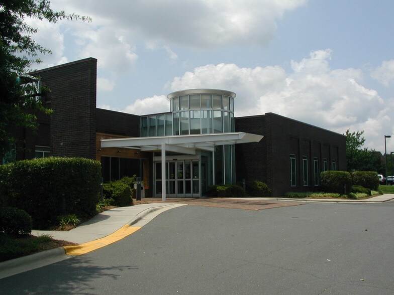 More Photos Of 10520 Park Rd S, Charlotte Medical For Lease