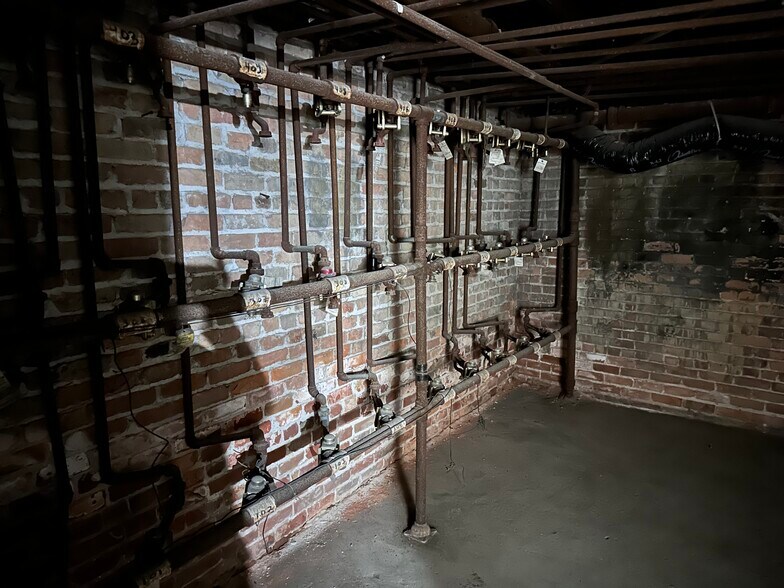 More Photos Of 2360 W Grand Blvd, Detroit Apartments For Sale