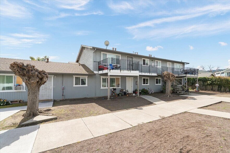 More Photos Of 590 Stoney Ct, Gilroy Apartments For Sale