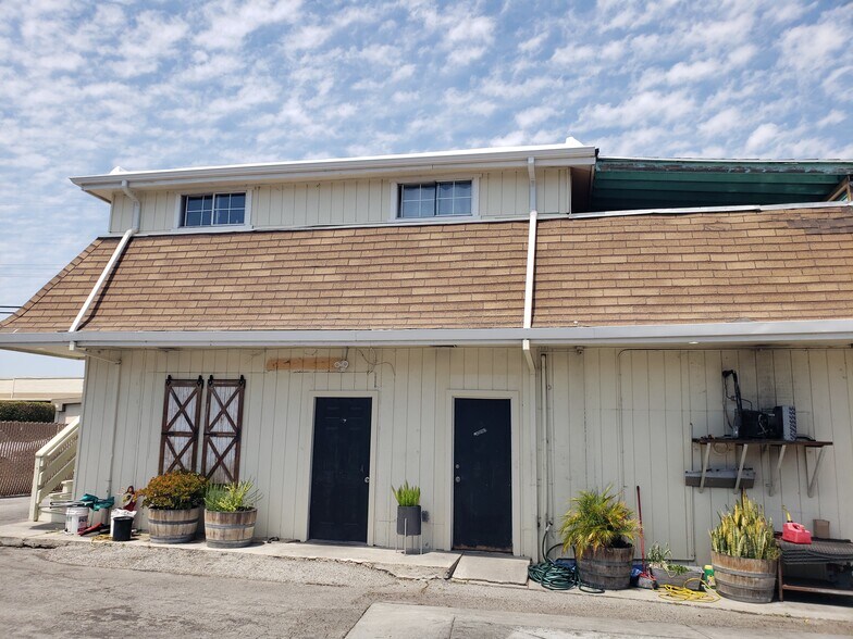 More Photos Of 2790-2798 Spring St, Redwood City General Retail For Sale