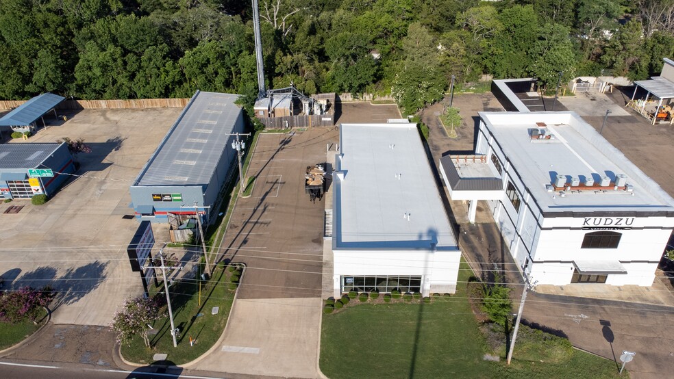 More Photos Of 4680 I-55 N Frontage Rd, Jackson Freestanding For Sale