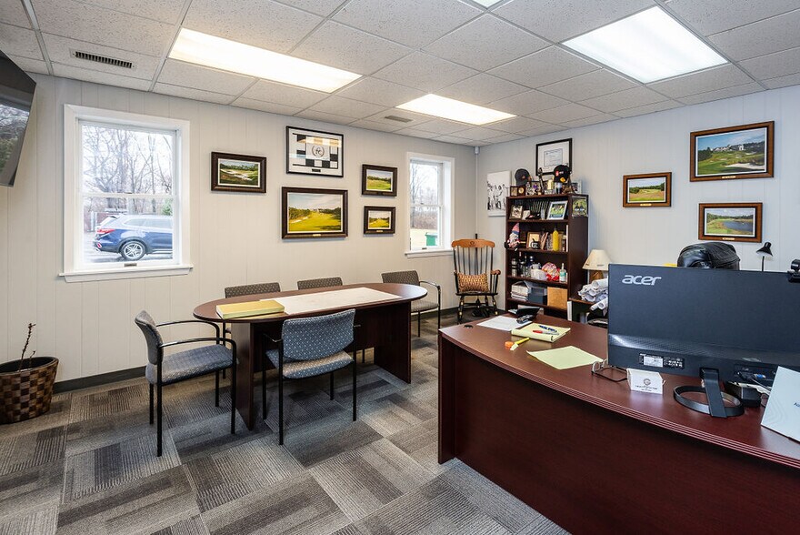 More Photos Of 699 Fall River Ave, Seekonk Medical For Sale