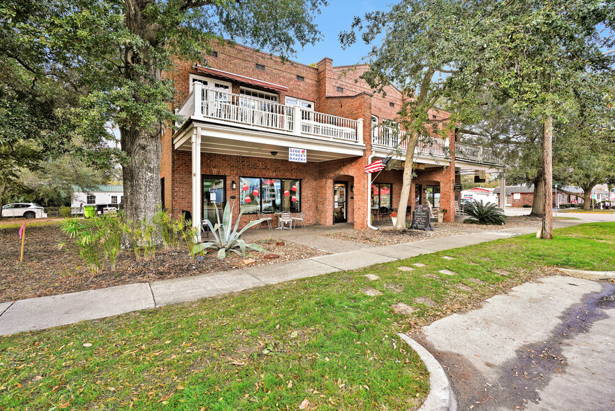 Primary Photo Of 417 N Howe St, Southport Storefront Retail Residential For Sale