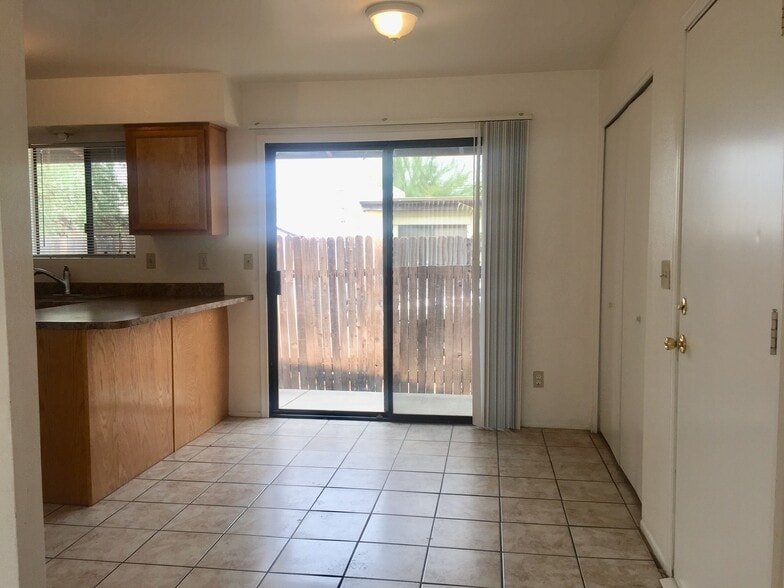 More Photos Of 2855 N Sparkman Blvd, Tucson Apartments For Sale
