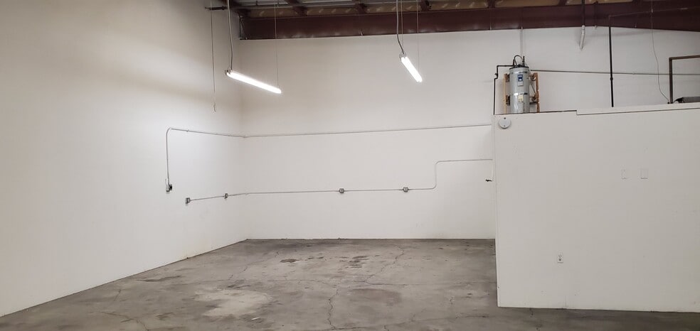 More Photos Of 1231 S Buena Vista St, San Jacinto Service For Sale