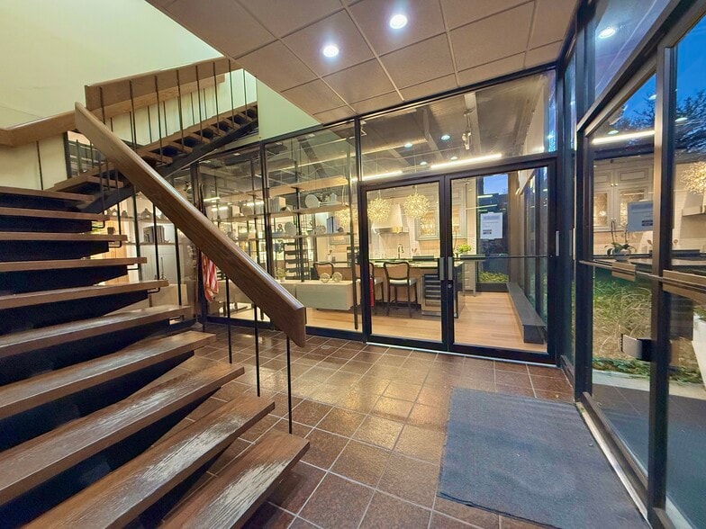 More Photos Of 350 Madison Ave, Cresskill Office For Sale