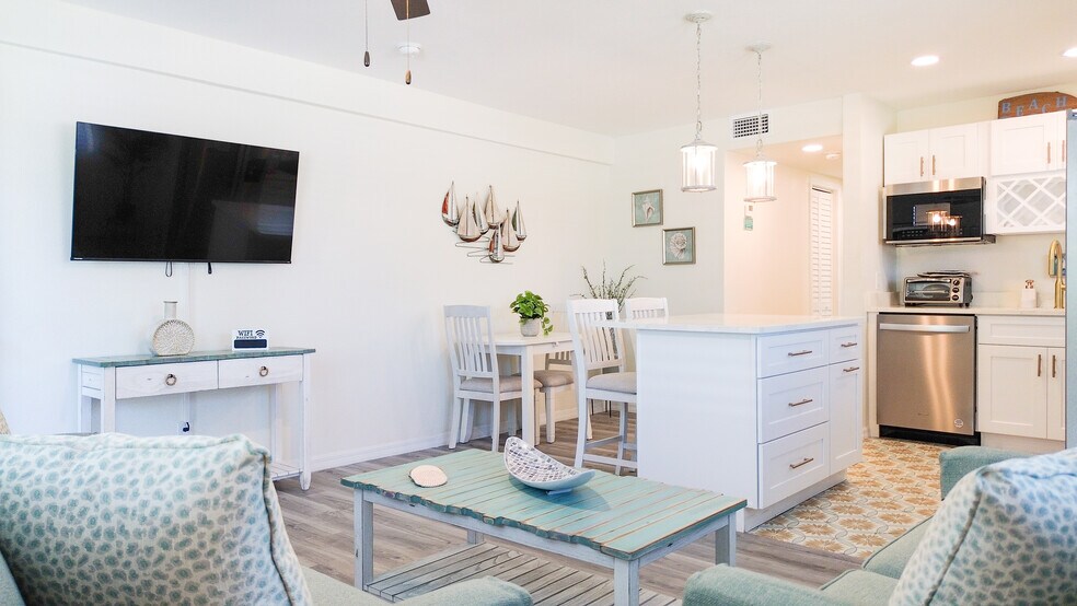 More Photos Of 9921 Gulf Blvd, Treasure Island Apartments For Sale