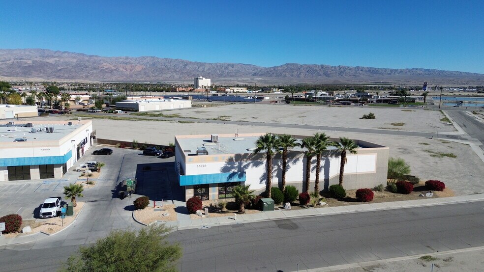 More Photos Of 45920 Commerce St, Indio Warehouse For Lease