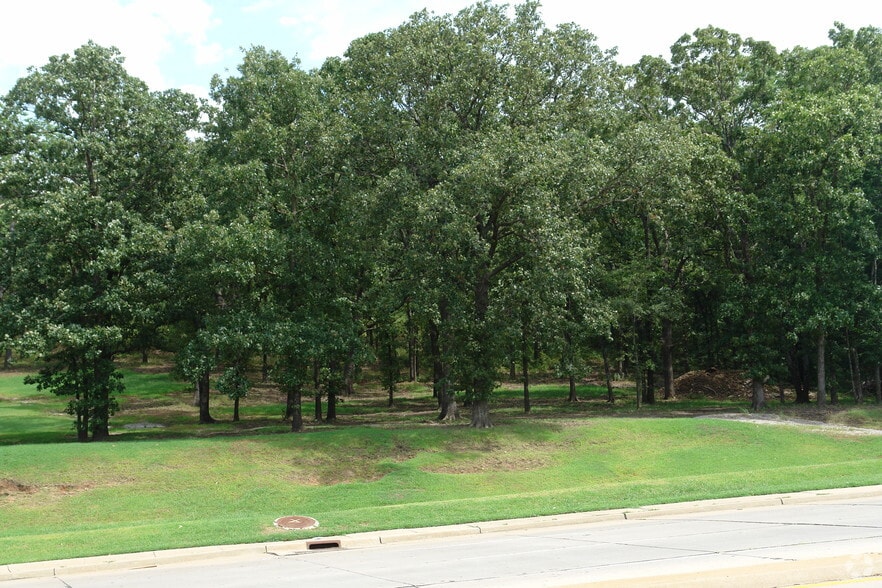 More Photos Of E 81st St & S Harvard Ave, Tulsa Land For Sale