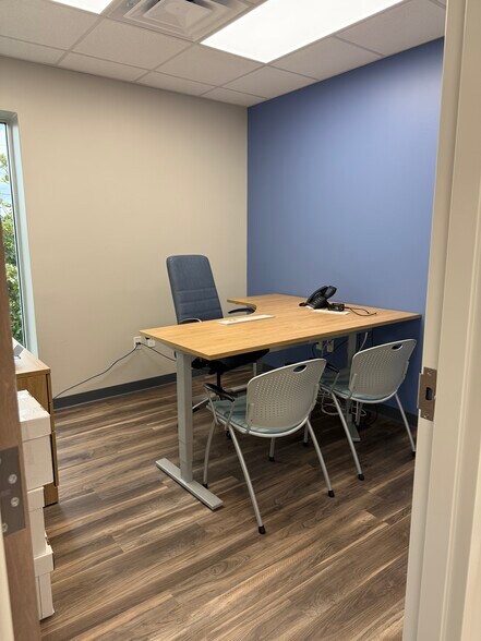 More Photos Of 6404 Old Winter Garden Rd, Orlando Medical For Sale