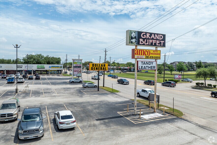 More Photos Of 8301 Spencer Hwy, Deer Park Unknown For Lease