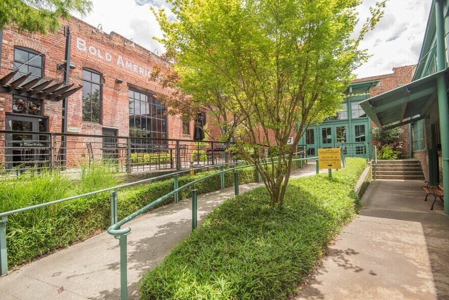More Photos Of 887 W Marietta St NW, Atlanta Loft Creative Space For Lease