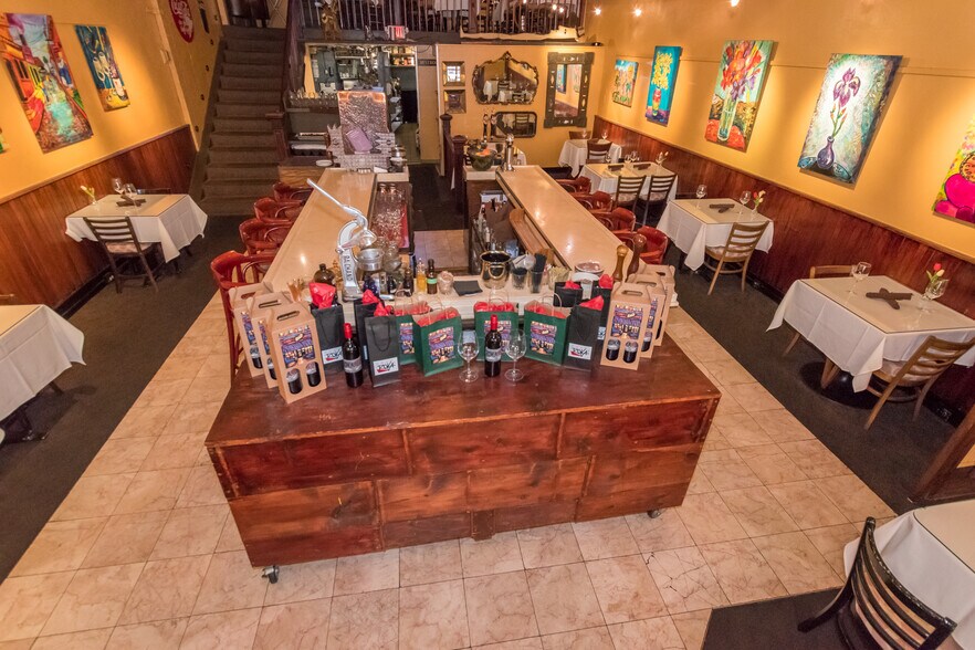 More Photos Of 35 Main St, Bisbee Restaurant For Sale