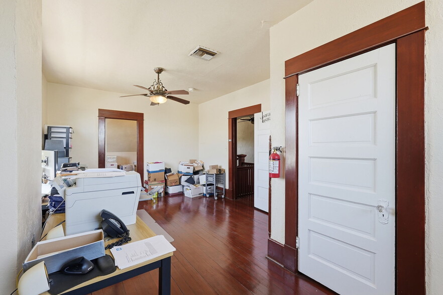More Photos Of 1004 N 6th Ave, Tucson Office For Sale