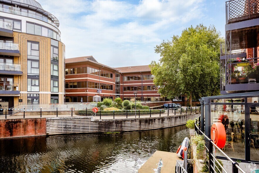More Photos Of Bridge Ave, Maidenhead Coworking Space