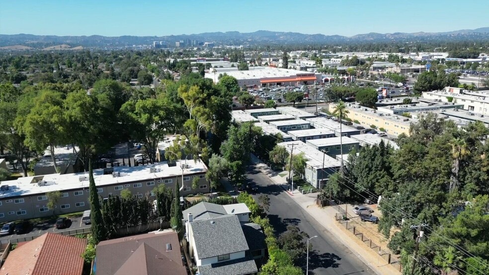 Primary Photo Of 7336-7340 Milwood Ave, Canoga Park, Canoga Park Apartments For Sale
