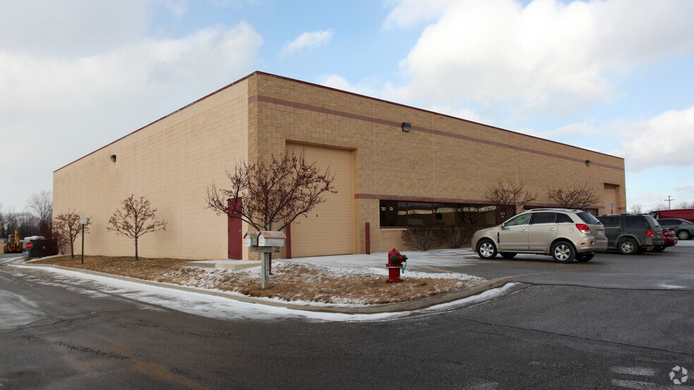 Primary Photo Of 33341 Dequindre Rd, Troy Service For Lease