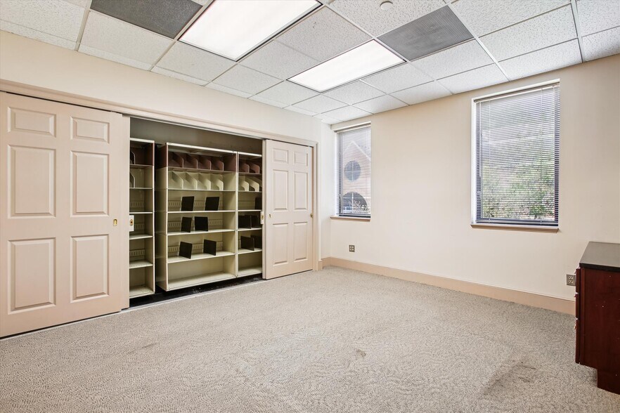 More Photos Of 1501 Duke St, Alexandria Office For Lease