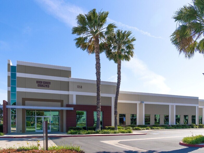 More Photos Of 1350-1358 S Ritchey St, Santa Ana Warehouse For Lease