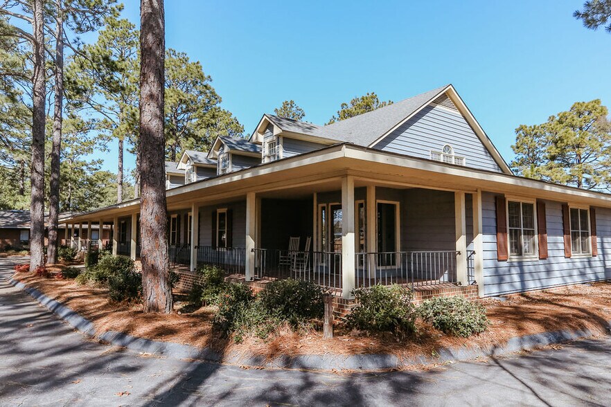 More Photos Of 70 Memorial Dr, Pinehurst Medical For Lease