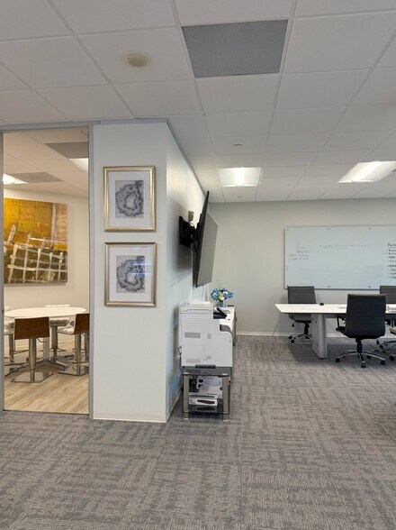 More Photos Of 3355 W Alabama St, Houston Office For Lease