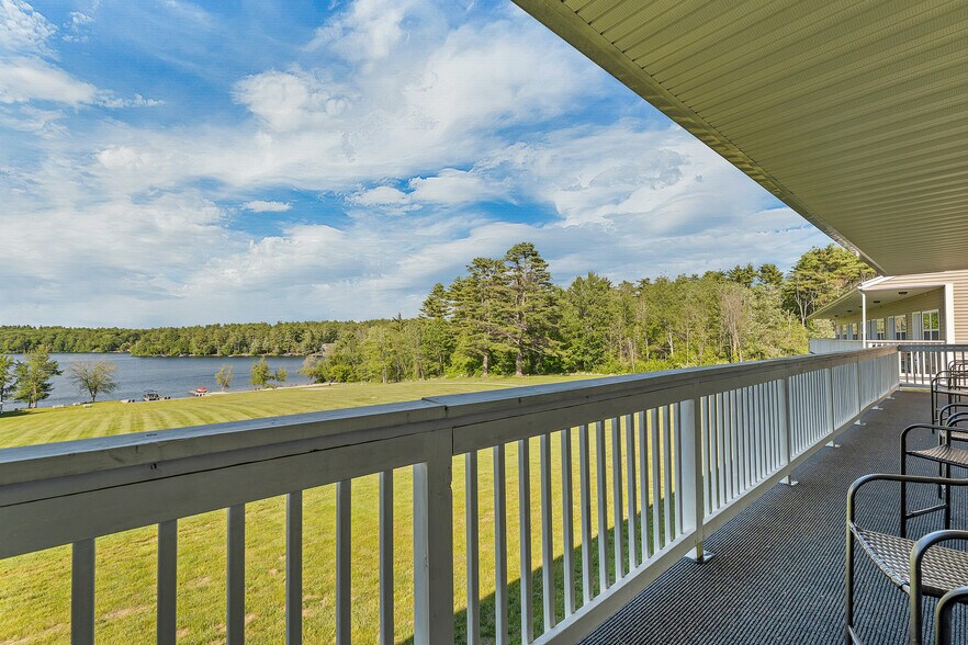 More Photos Of 280 S Main St, Wolfeboro Hotel For Sale