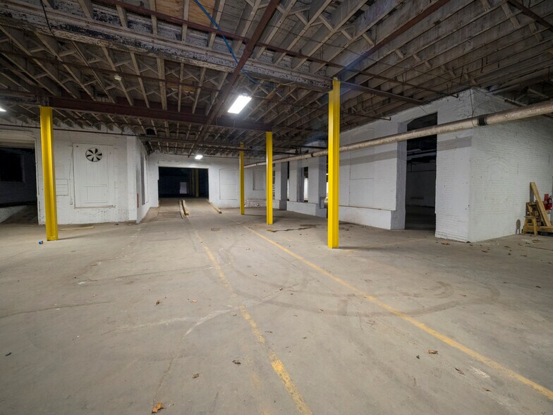 More Photos Of 1125-1151 N Front St, Catasauqua Warehouse For Sale