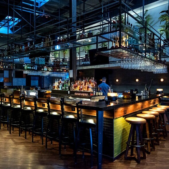 More Photos Of 150 NW 24th St, Miami Restaurant For Lease