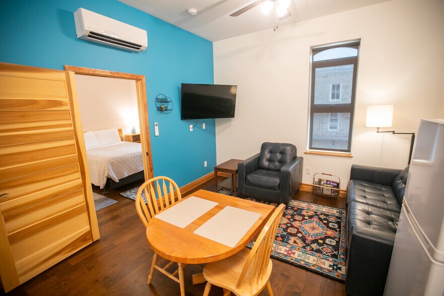 More Photos Of 201 N Main St, Elkader Flex For Sale