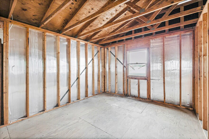 More Photos Of 11 S 2nd St, Festus Office For Sale
