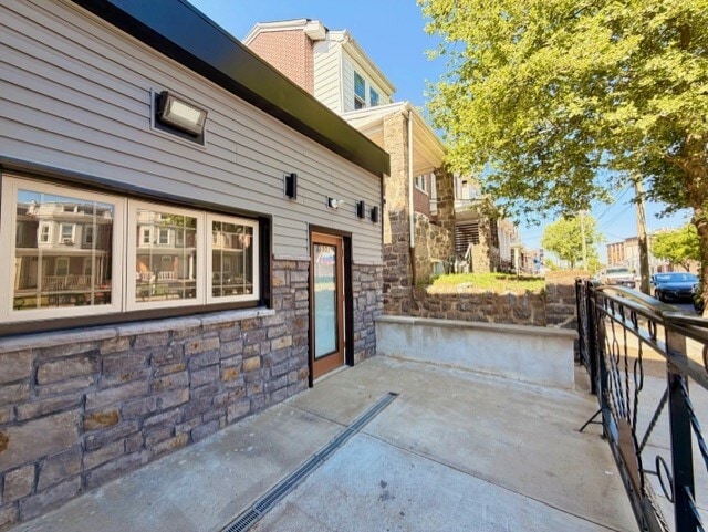 More Photos Of 2501 N Market St, Wilmington Storefront Retail Residential For Sale