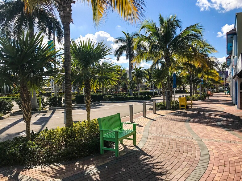 More Photos Of 253 Commercial Blvd, Lauderdale By The Sea General Retail For Lease