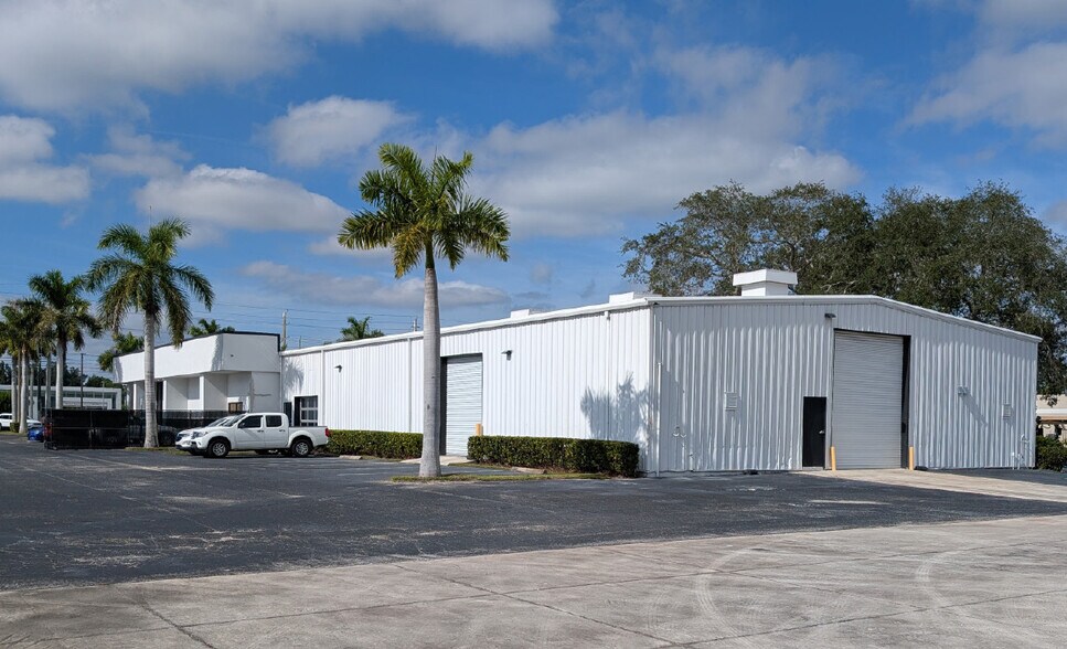 More Photos Of 5390 S US Highway 1, Fort Pierce Auto Dealership For Sale
