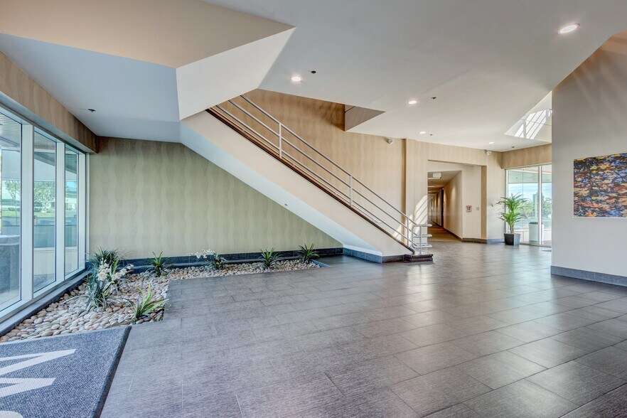 More Photos Of 10350-10390 Commerce Center Dr, Rancho Cucamonga Medical For Lease