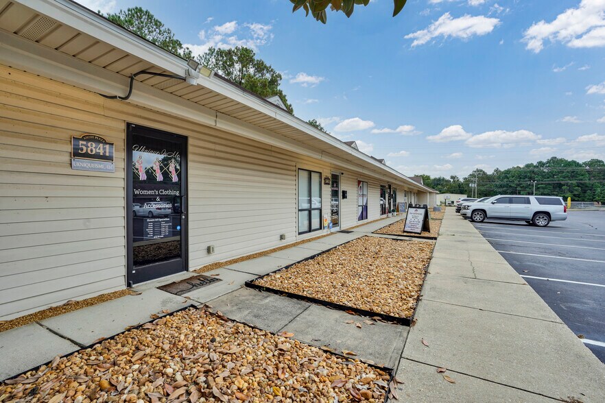 More Photos Of 5841-5851 Ramsey St, Fayetteville Office Residential For Sale