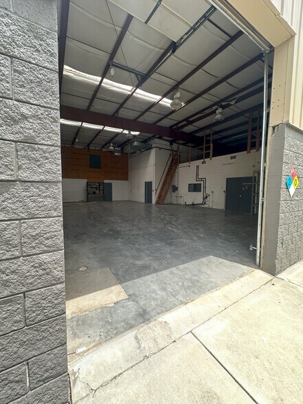 More Photos Of 5911 Echo Dr, Knoxville Warehouse For Lease