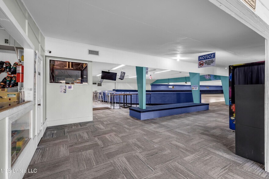 More Photos Of 6238 MS-198, Lucedale Specialty For Sale