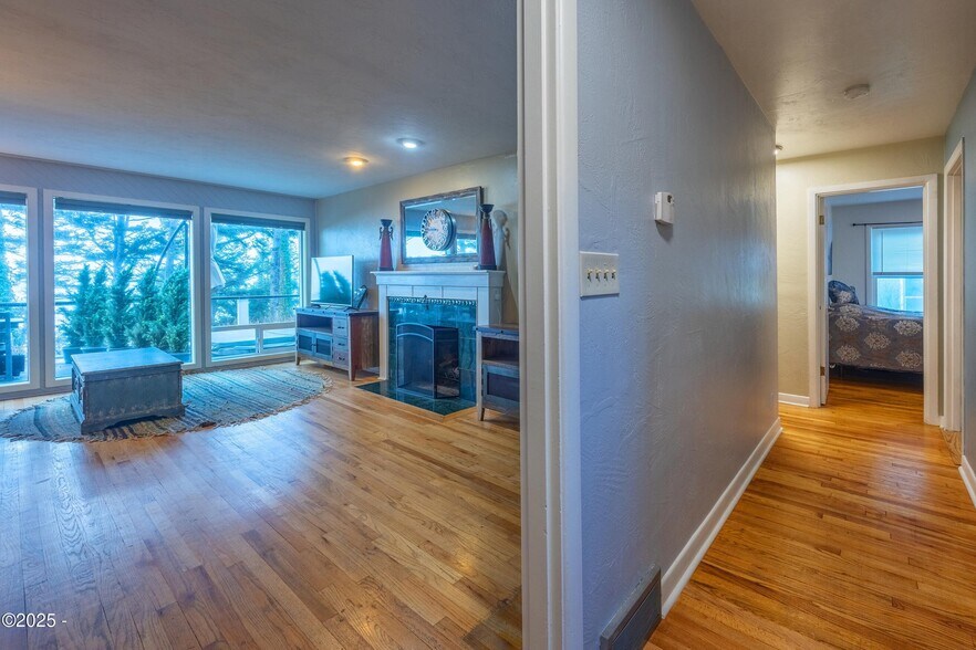 More Photos Of 4925 NW Woody Way, Newport Specialty For Sale