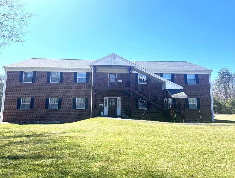 More Photos Of 1 Library Ln, Kingston Office For Lease