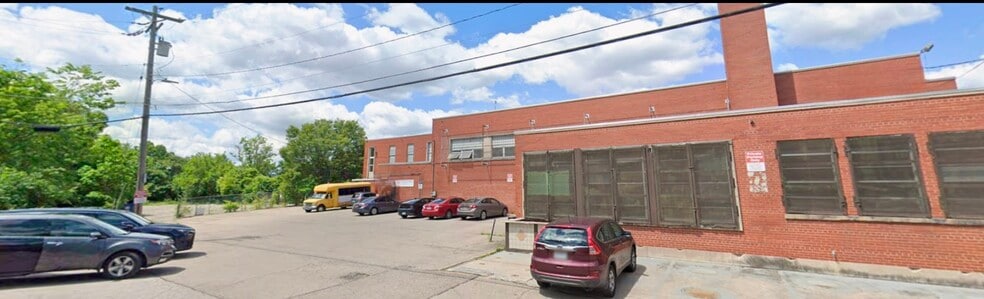 More Photos Of 2232 Stratford Ave, Cincinnati Schools For Sale