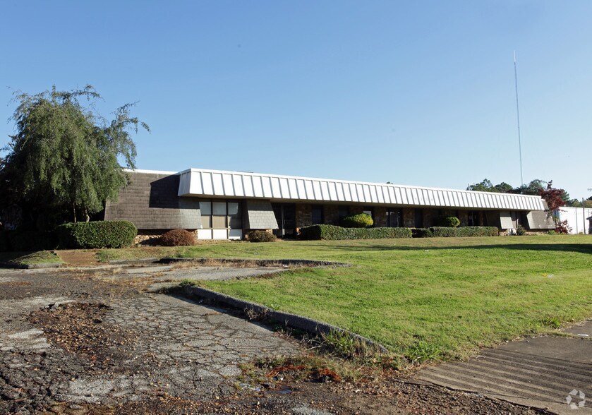 Primary Photo Of 4770 Cromwell Ave, Memphis Medical For Lease