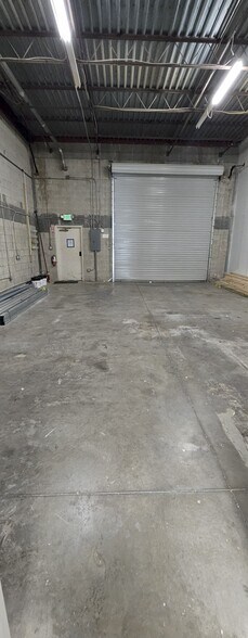 More Photos Of 28731 S Cargo Ct, Bonita Springs Light Manufacturing For Lease